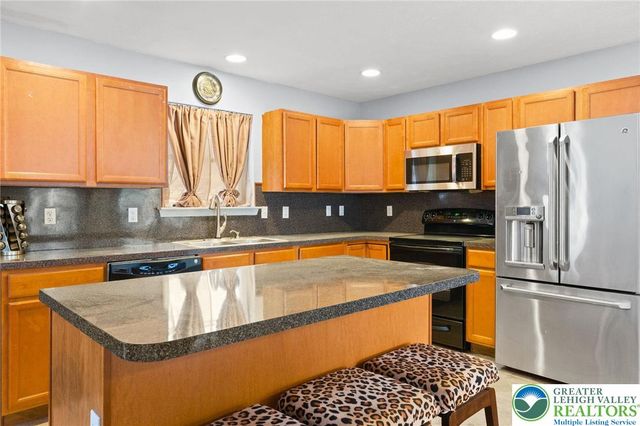 1299 Glade Drive South, Tunkhannock Twp, PA 18334