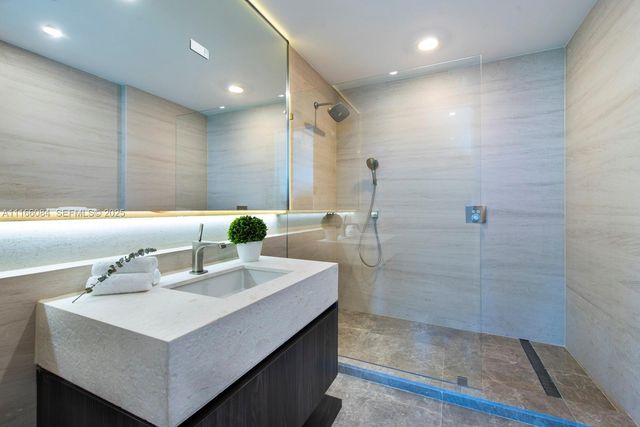 100 S Pointe Drive 908, Miami Beach, FL 33139