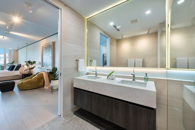 100 S Pointe Drive 908, Miami Beach, FL 33139