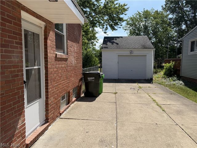 1555 Sheffield Road, South Euclid, OH 44121