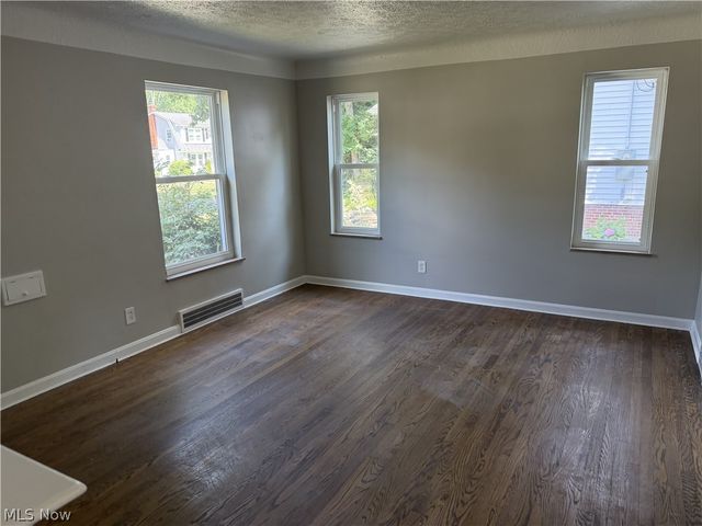 1555 Sheffield Road, South Euclid, OH 44121