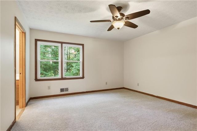 3 Crocker Lane, Hiram, GA 30141