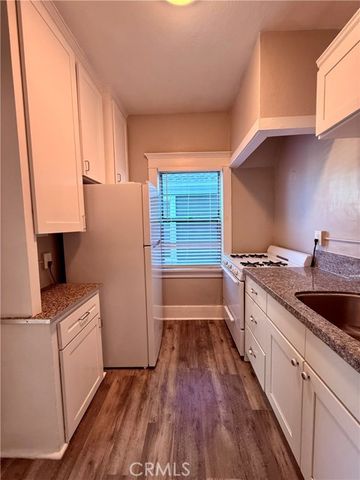 406 Linden Avenue 2, Long Beach, CA 90802