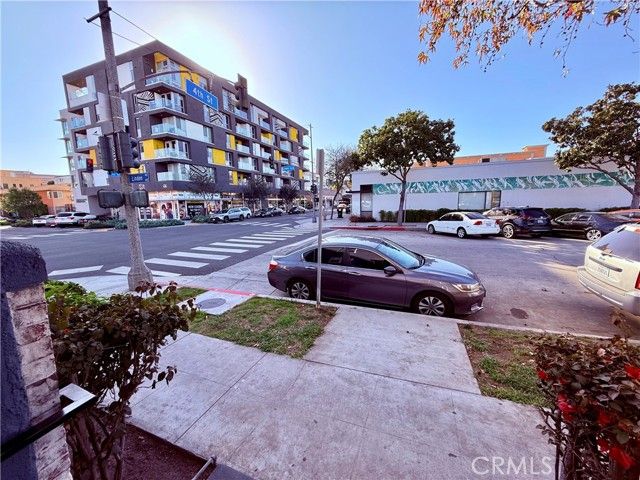 406 Linden Avenue 2, Long Beach, CA 90802