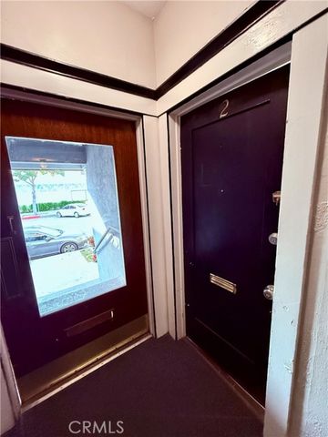 406 Linden Avenue 2, Long Beach, CA 90802