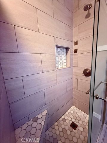 406 Linden Avenue 2, Long Beach, CA 90802