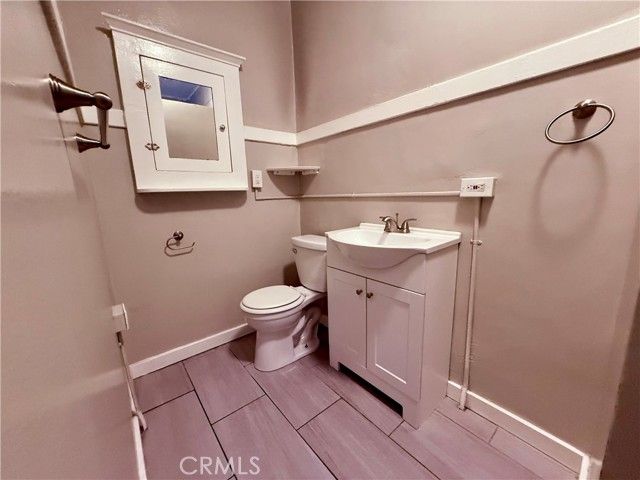 406 Linden Avenue 2, Long Beach, CA 90802