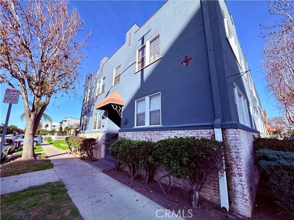 406 Linden Avenue 2, Long Beach, CA 90802