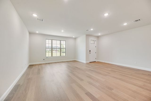 1916 Watermark Mews, Rowlett, TX 75088