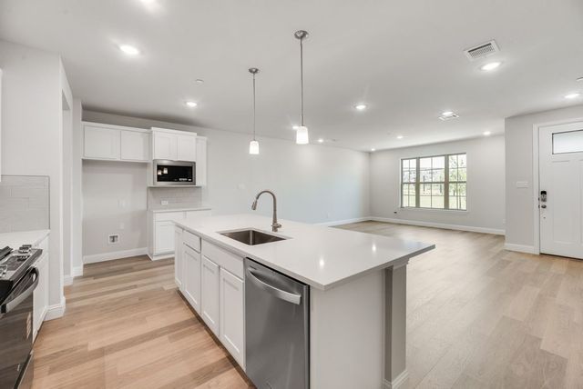 1916 Watermark Mews, Rowlett, TX 75088