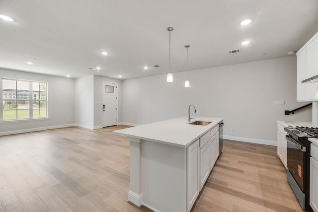 1916 Watermark Mews, Rowlett, TX 75088