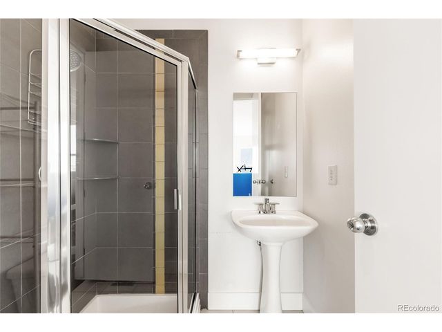 1738 N Franklin St 4D, Denver, CO 80218