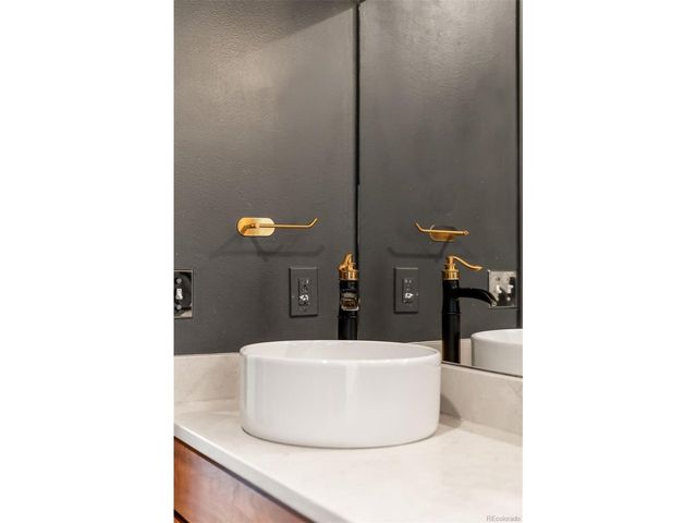 1738 N Franklin St 4D, Denver, CO 80218