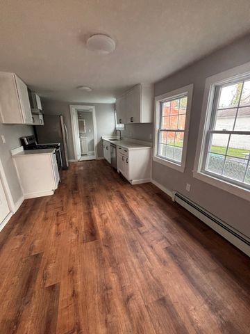 46 Cottage St, New Bedford, MA 02740