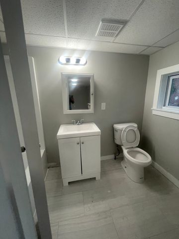 46 Cottage St, New Bedford, MA 02740
