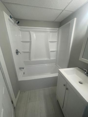46 Cottage St, New Bedford, MA 02740