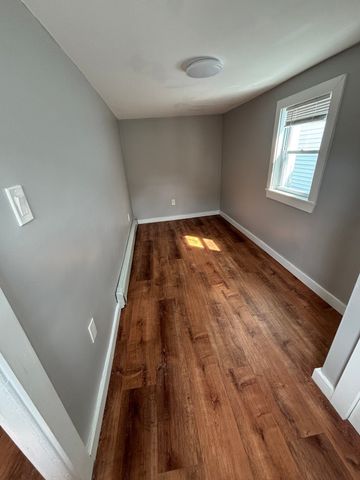 46 Cottage St, New Bedford, MA 02740