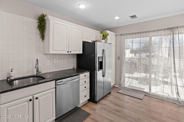 11 Decoy Lane 1000, Freehold, NJ 07728