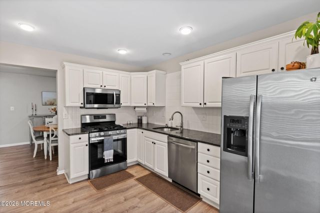 11 Decoy Lane 1000, Freehold, NJ 07728