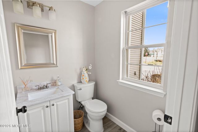 11 Decoy Lane 1000, Freehold, NJ 07728