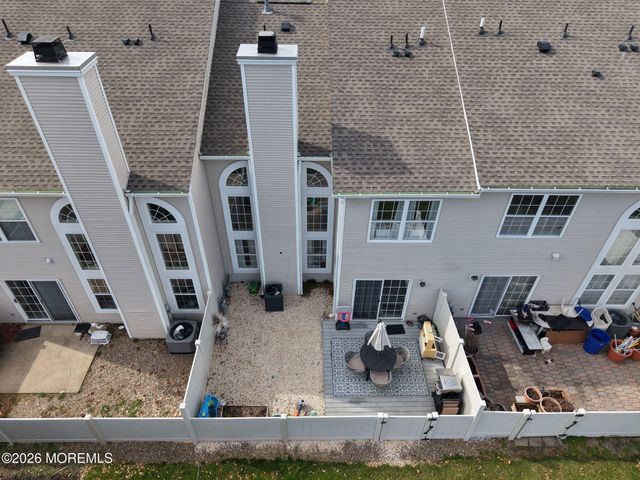 11 Decoy Lane 1000, Freehold, NJ 07728
