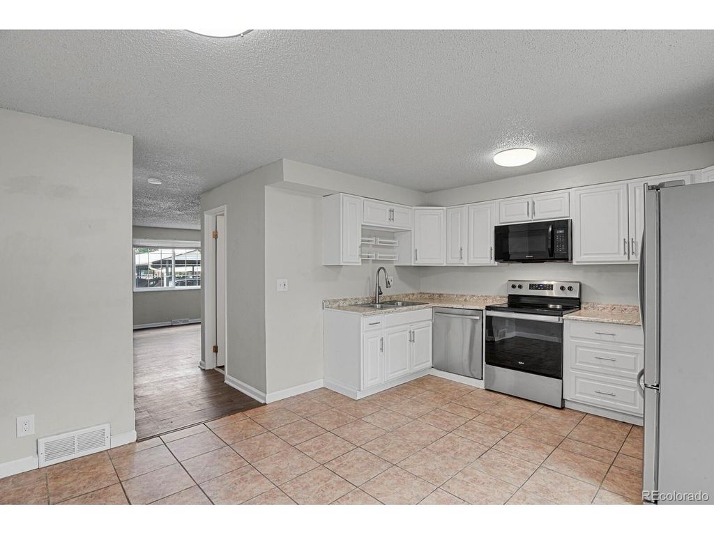 14053 E Bails Pl, Aurora, CO 80012