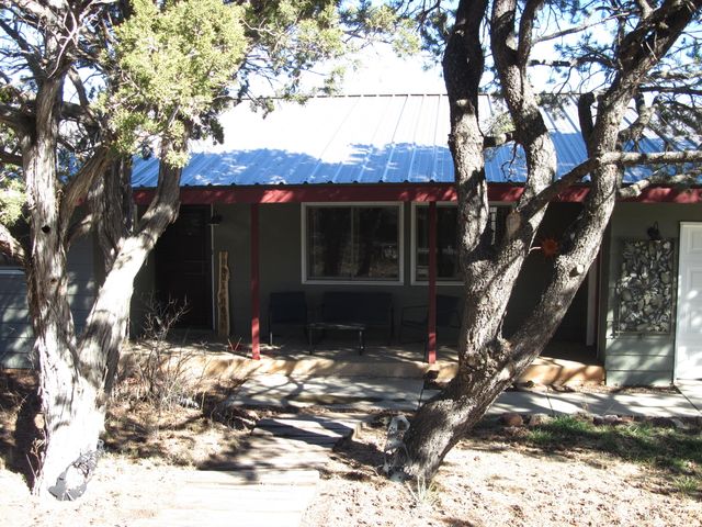 11 Pinon Heights Road, Sandia Park, NM 87047