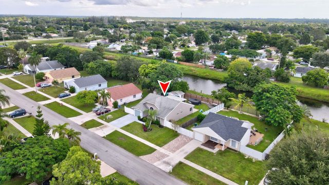 1200 Grandview Circle, Royal Palm Beach, FL 33411