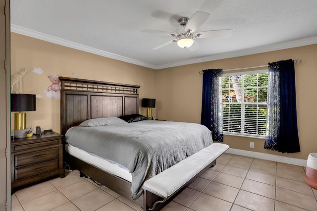 1200 Grandview Circle, Royal Palm Beach, FL 33411