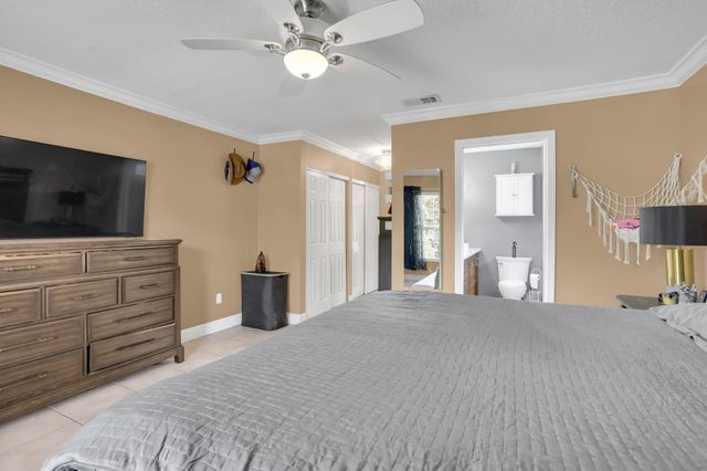 1200 Grandview Circle, Royal Palm Beach, FL 33411