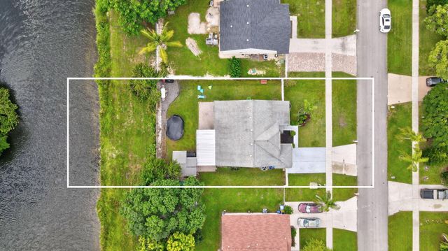 1200 Grandview Circle, Royal Palm Beach, FL 33411