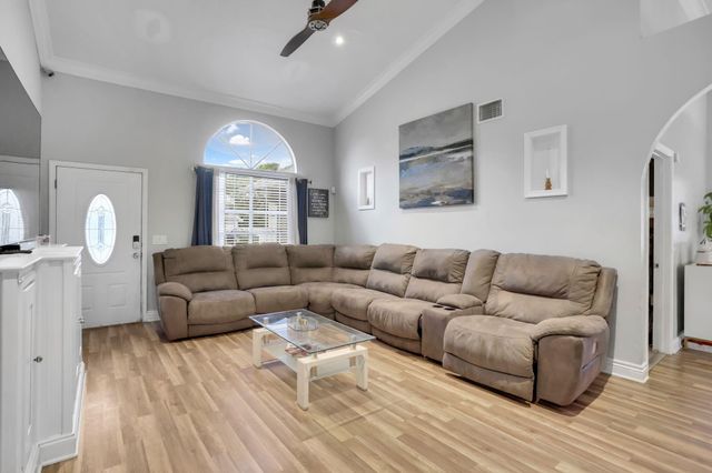 1200 Grandview Circle, Royal Palm Beach, FL 33411