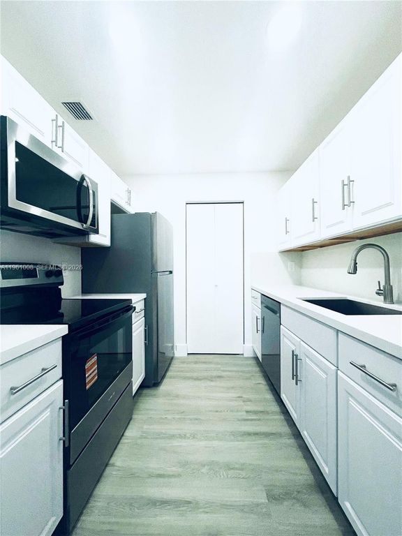 500 NE 2nd St 420, Dania Beach, FL 33004