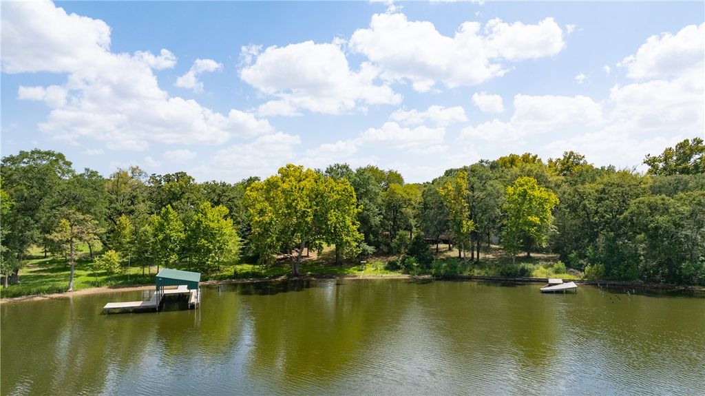 9991 C Hoppess Road, Franklin, TX 77856 — exterior