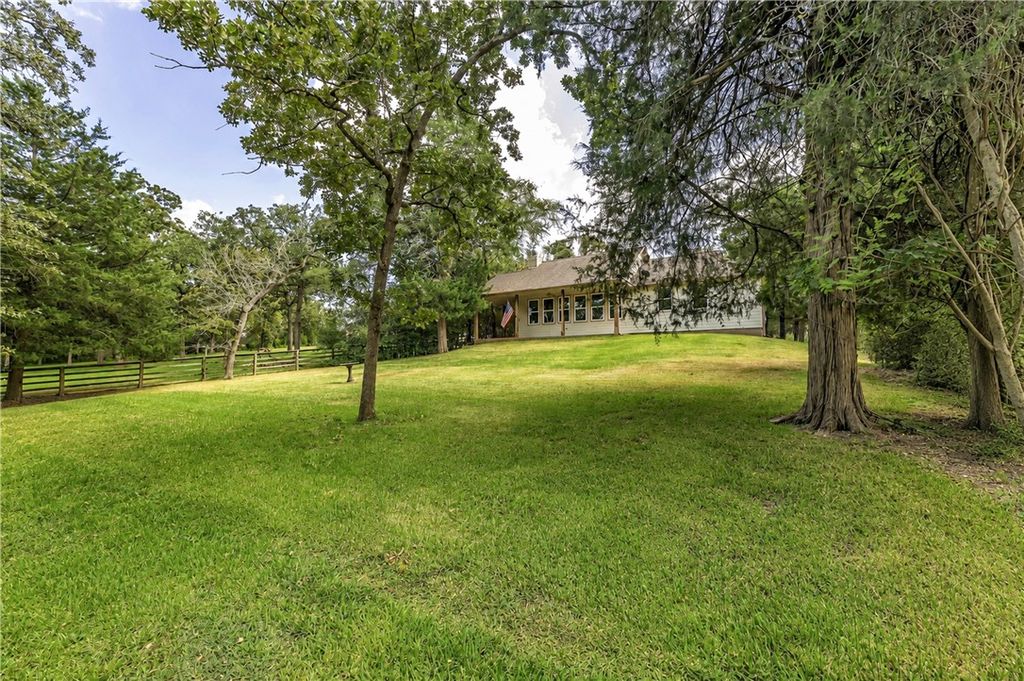9991 C Hoppess Road, Franklin, TX 77856 — photo 2