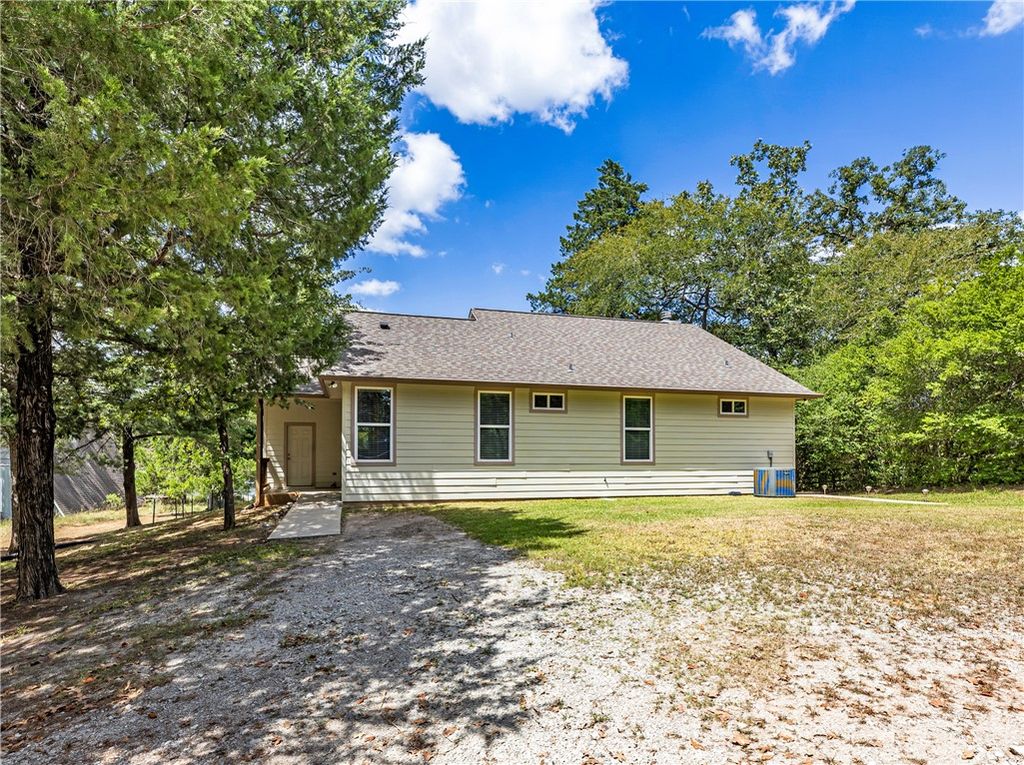 9991 C Hoppess Road, Franklin, TX 77856 — photo 5