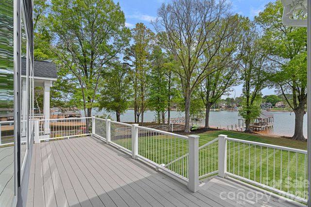 541 Isle Of Pines Road, Mooresville, NC 28117