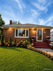 150 Carmen Road, Amherst, NY 14226