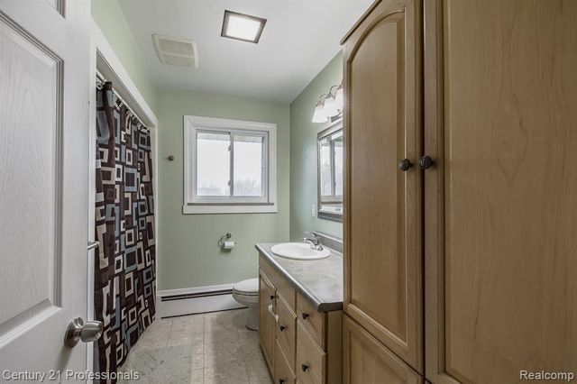 3230 Thomas Road, Oxford, MI 48371