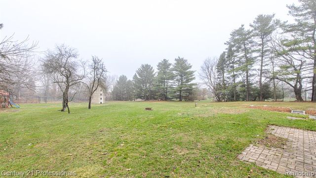 3230 Thomas Road, Oxford, MI 48371