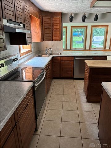 1358 Hanes Road, Beavercreek, OH 45434