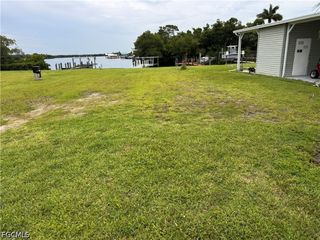 324 Shoreland DR, Fort Myers, FL 33905