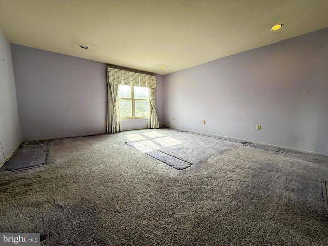 63 HARLOW CIR, Ambler, PA 19002