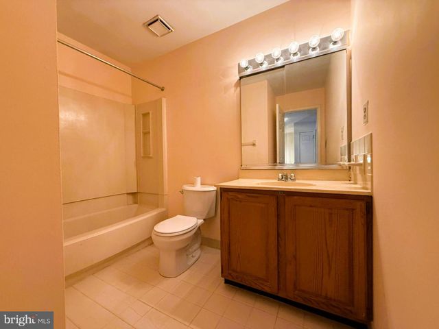 63 HARLOW CIR, Ambler, PA 19002