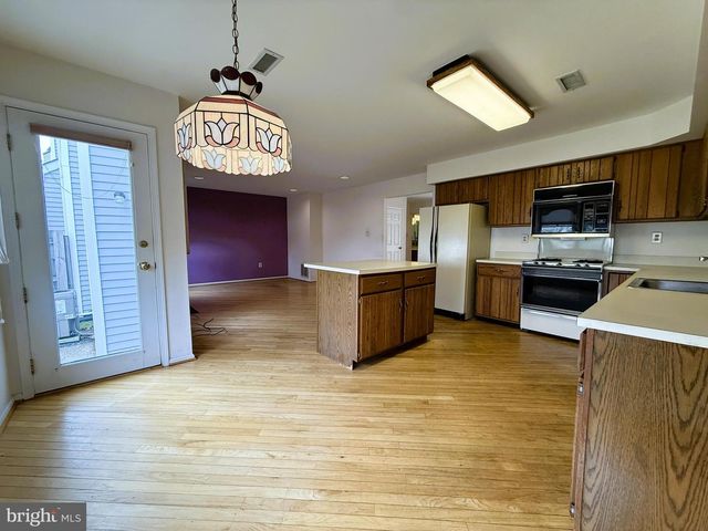 63 HARLOW CIR, Ambler, PA 19002