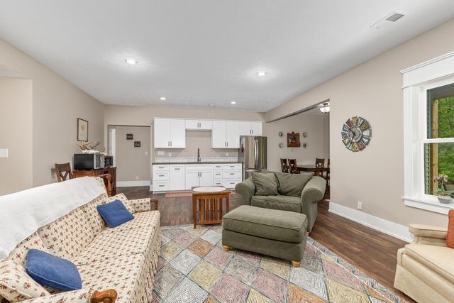 2961 Bristol Avenue NW, Walker, MI 49544