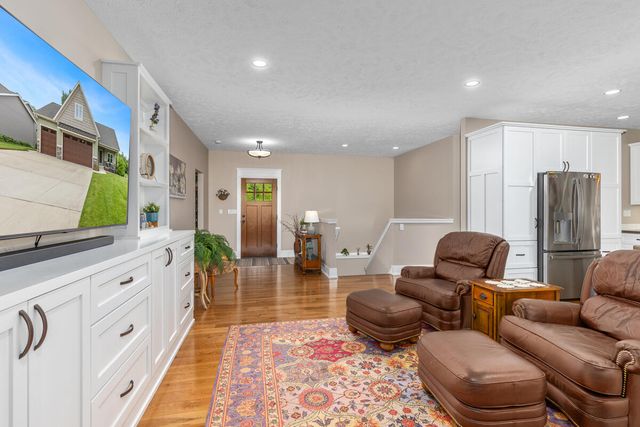 2961 Bristol Avenue NW, Walker, MI 49544