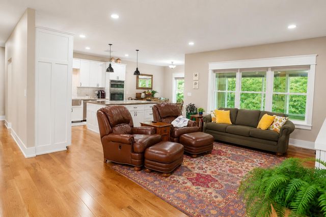2961 Bristol Avenue NW, Walker, MI 49544
