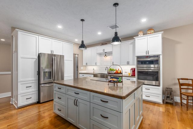 2961 Bristol Avenue NW, Walker, MI 49544