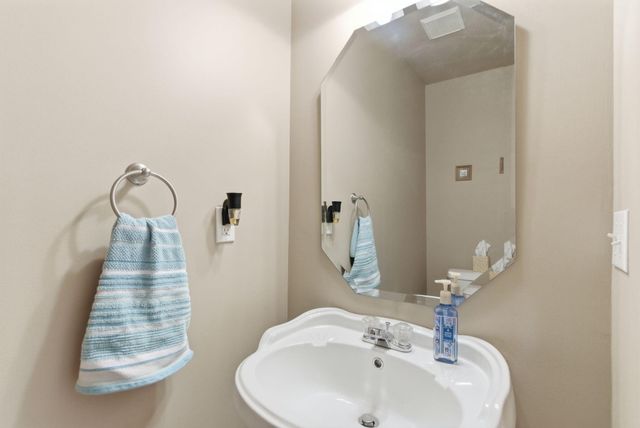 310 Broadleaf Lane, Lexington, KY 40503